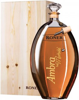 Grappa Ambra La Morbida in Holzkiste Destillerie Roner Südtirol 150cl